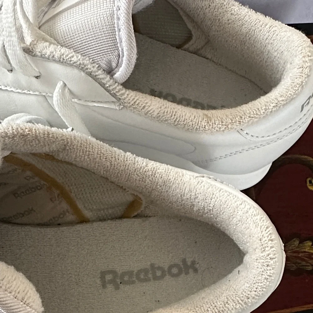 Reebok White Leather Trainers - Picture 3 of 8